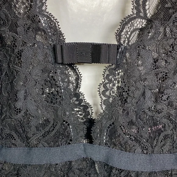 Victoria’s Secret Plunge V-Neck Sheer Black Lace Teddy Body Suit Ladies Large - Picture 4 of 16